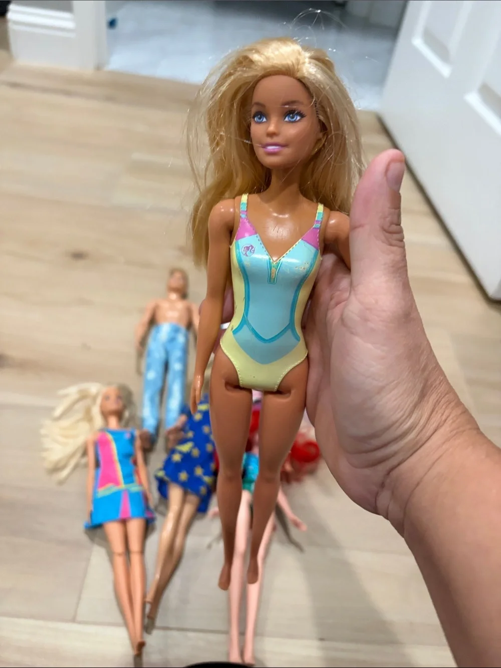 Mixed Fashion Dolls Set - Assorted Colors